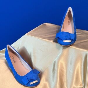 Elegant Blue Bow Flats